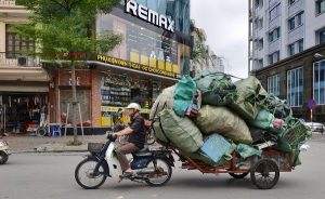 Quy định chở hàng cồng kềnh thì bị phạt bao nhiêu tiền?