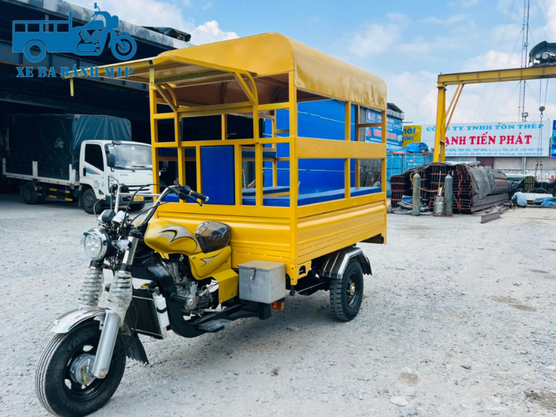 Xe ba gác chuẩn bị được bàn giao cho khách hàng 